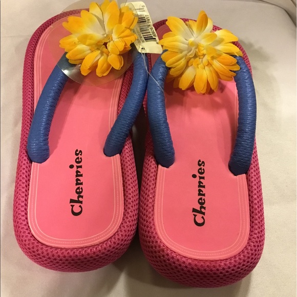 Brand New Thong Sandals By Cherries Size Large - Picture 4 of 6